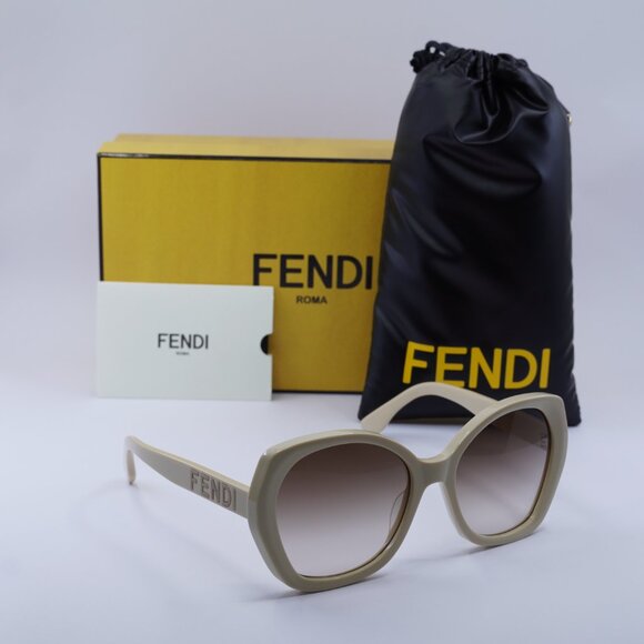 🕶️ New Fendi FE40112I 57F Sunglasses - Shiny Beige Frame - Picture 9 of 9